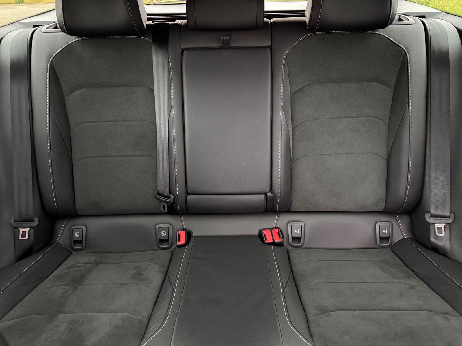 Fahrzeugabbildung Volkswagen Arteon Shooting Brake Elegance 2.0 TSI