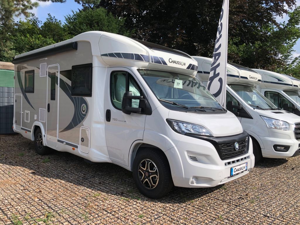 Chausson, 720 Titanium VIP  "SAT+TV+DACKLIMA+AHK+ARCTIC"