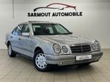 Mercedes-Benz E 240 ELEGANCE XENO SCHIEBEDACH PDC 62000KM" - Mercedes-Benz E 240 mit Benzin-Antrieb: Automatik