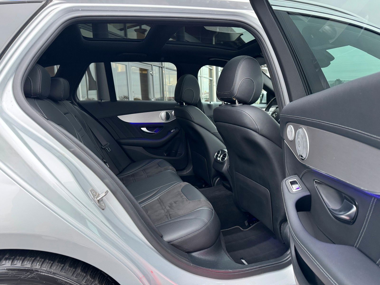 Fahrzeugabbildung Mercedes-Benz C 63 AMG T Pano+Burmester+Distr+Memory+RFK