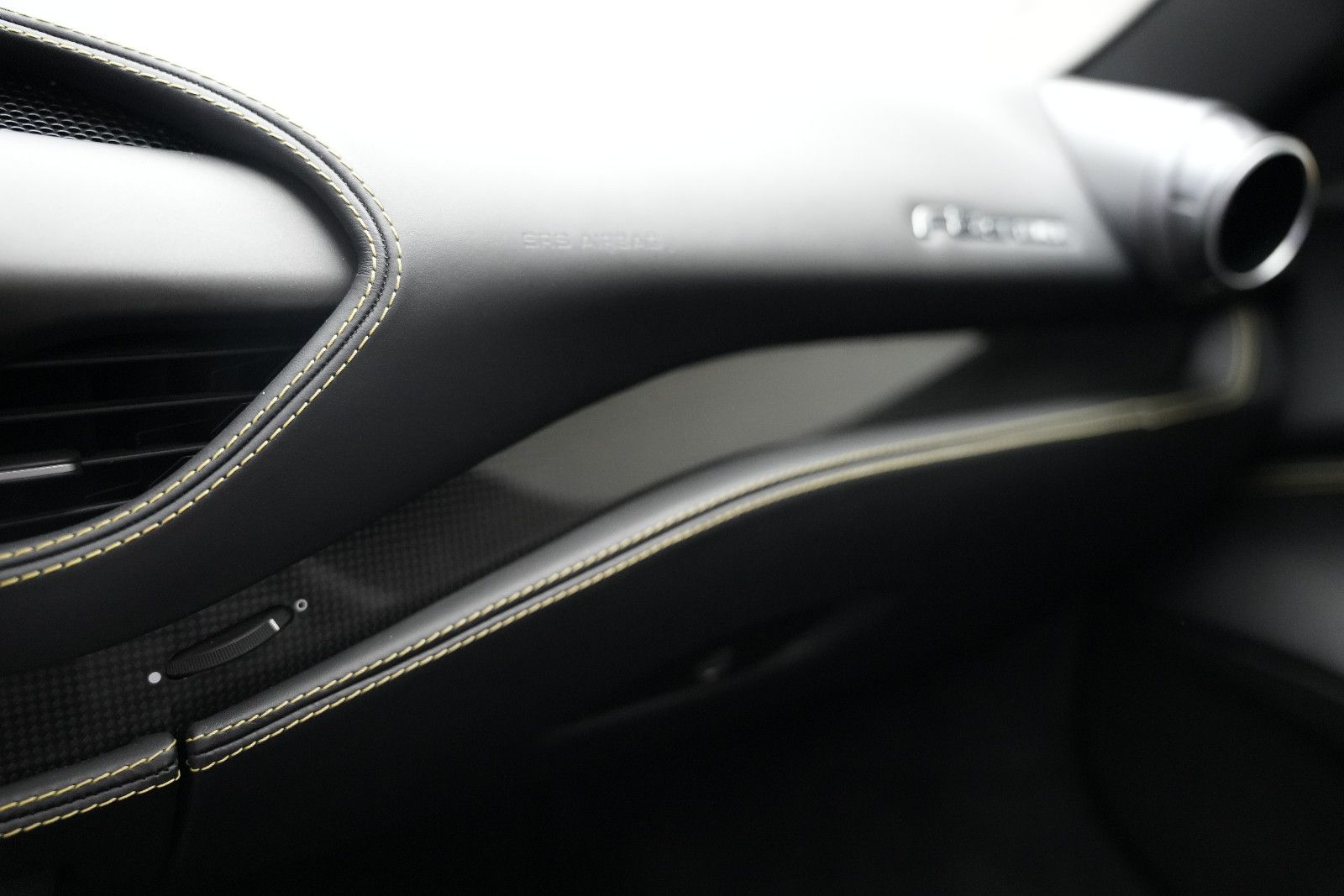 Fahrzeugabbildung Ferrari F8 Spider Giallo Modena *Lift*Carbon*Kamera*