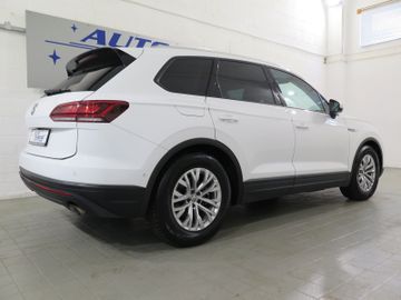 Volkswagen Touareg - 2