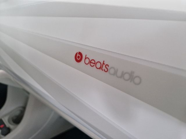 up!  "beats" 1.0 KLI SHZ WECON KAM DAB+