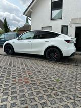 Tesla Model Y Performance Dual Motor AWD Performance  - Tesla Model Y in Düsseldorf