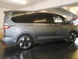 Volkswagen T7 Multivan Life LÜ lang 2.0 TSI DSG 6Sitze AHK - VW T7 Multivan Gebrauchtwagen in Stuttgart