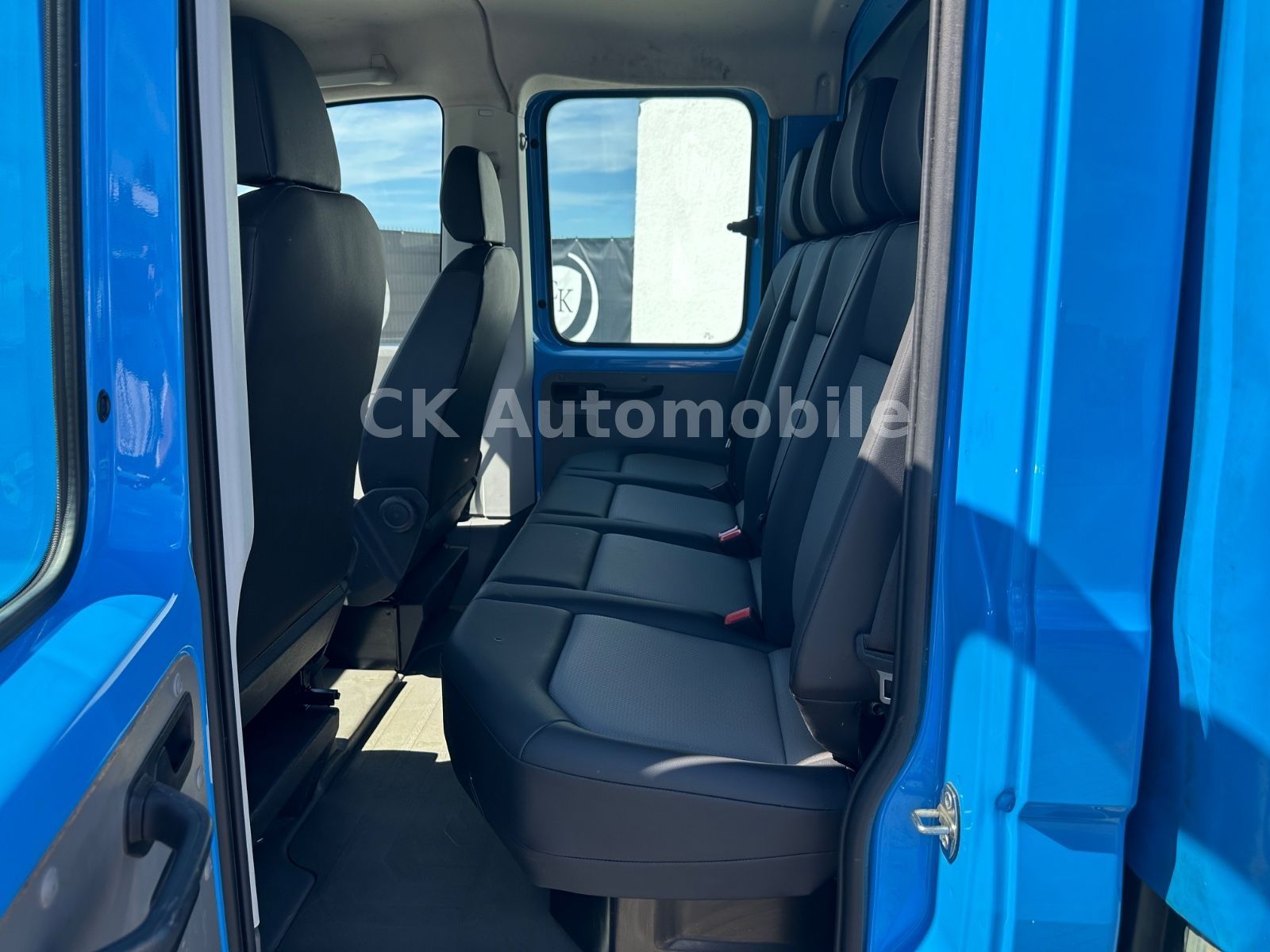 Fahrzeugabbildung MAN TGE 3.180 DoKa Pritsche/Plane 4X4/6 Sitze/AHK