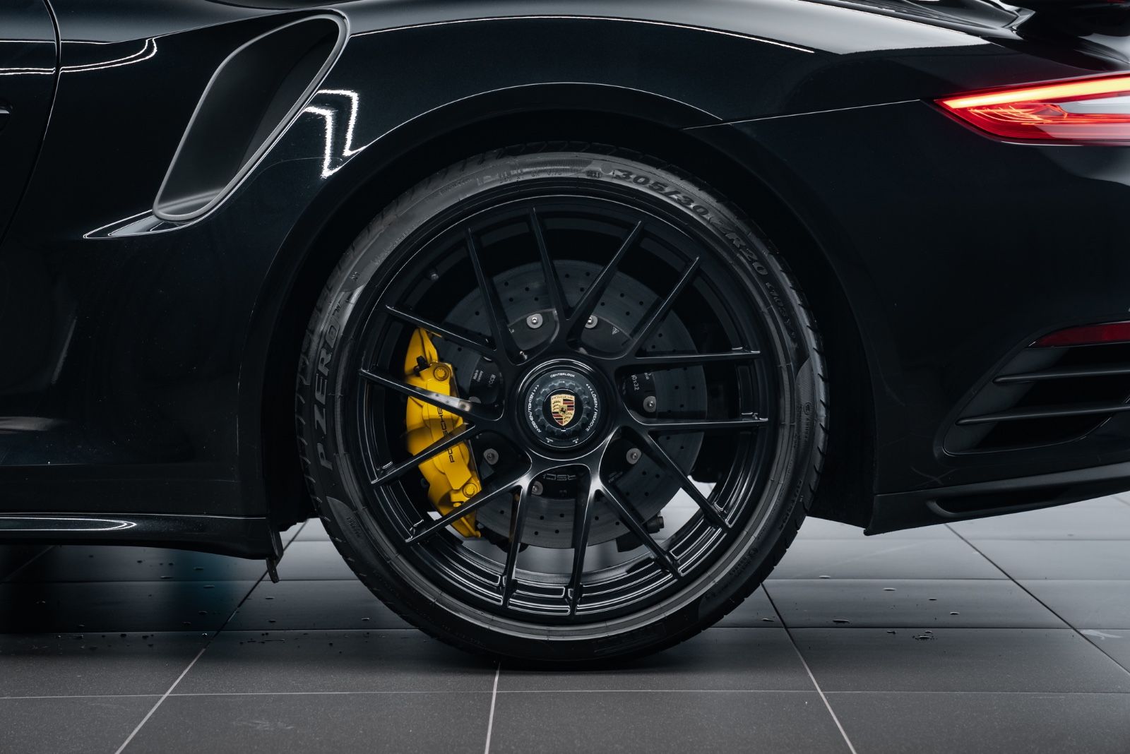 Fahrzeugabbildung Porsche 991 Turbo S APPROVED/BURMESTER/LIFT/SCHECKHEGE.