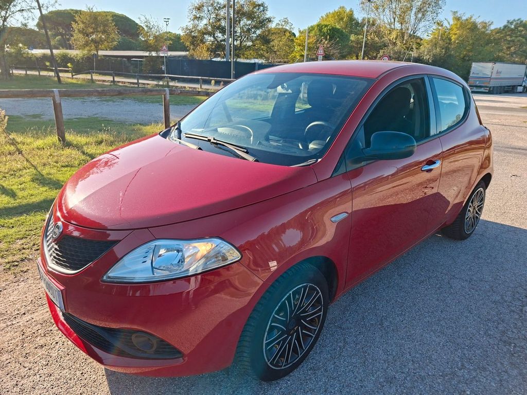 Image of Lancia Ypsilon