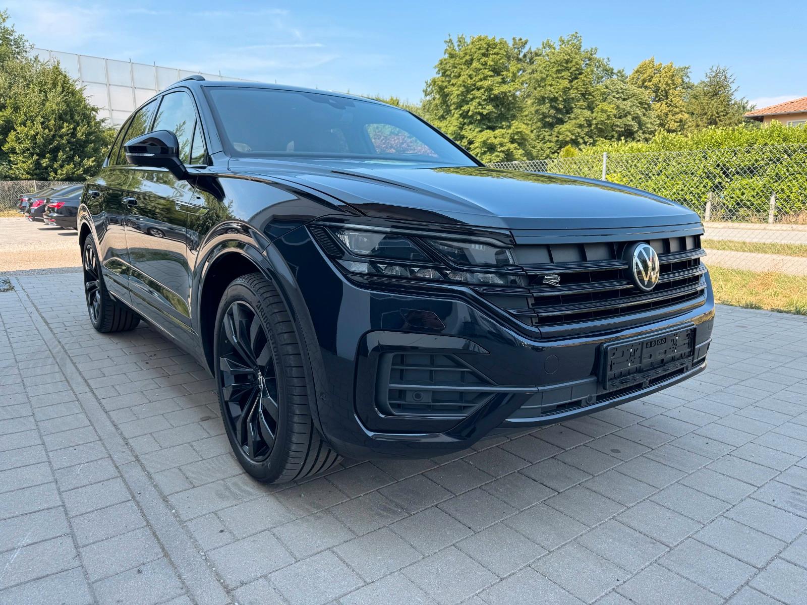Volkswagen Touareg R-Line 4Motion Pano Luft Black Soft-Clos