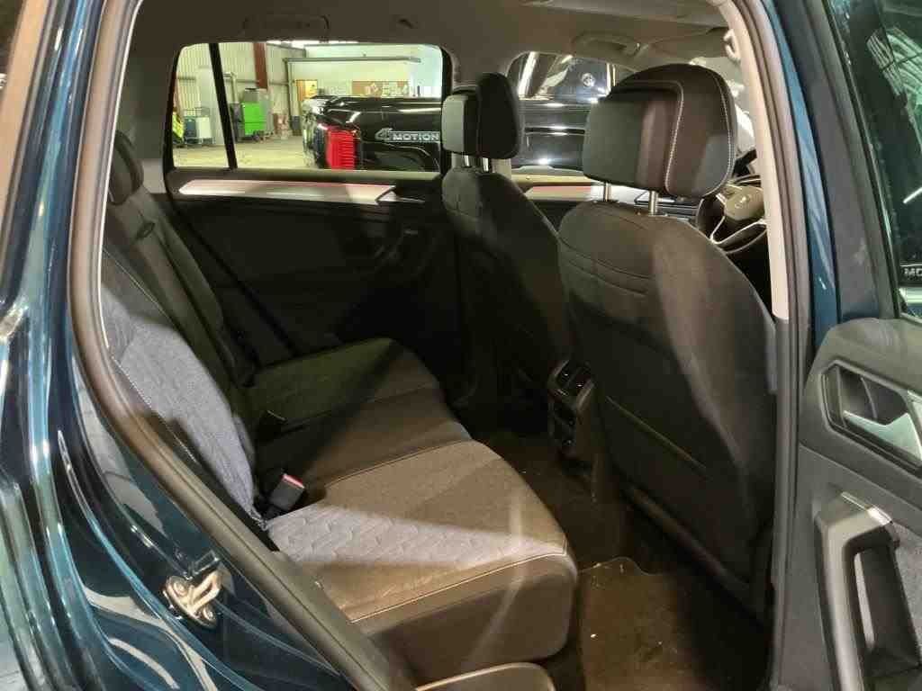 Fahrzeugabbildung Volkswagen Tiguan MOVE 1.5 TSI DSG | LED AHK RFK ACC