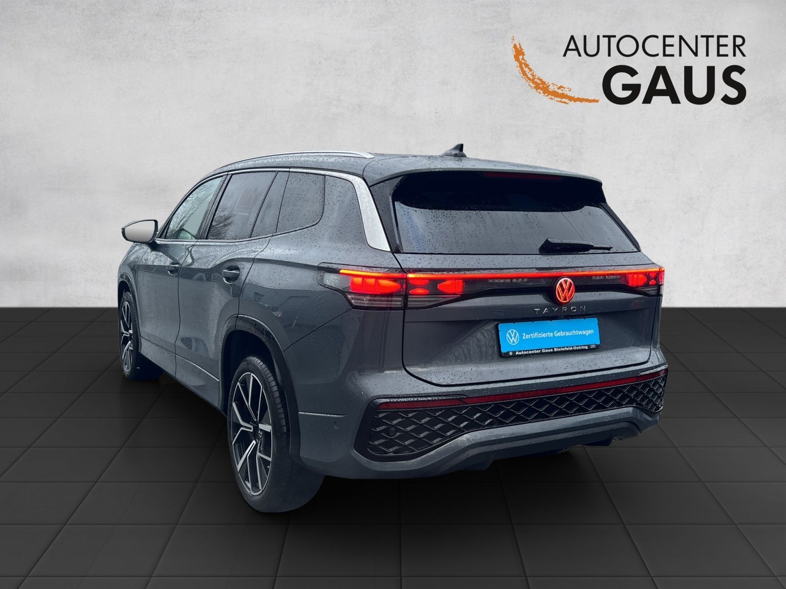 Tayron R-Line 2.0 TDI 4M DSG LED*Pano*AHK