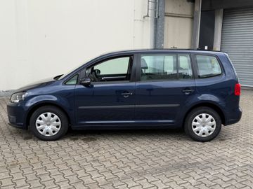 Volkswagen Touran - 11