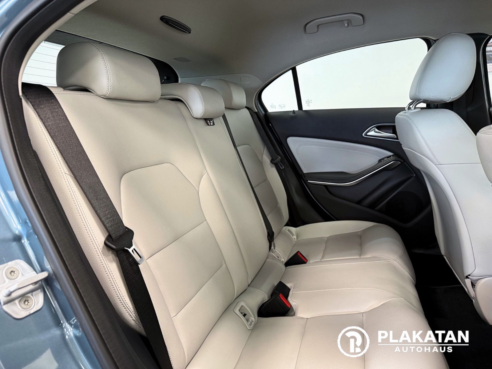 Fahrzeugabbildung Mercedes-Benz A 180 Style Bi-Xenon 1Hand MB-Service
