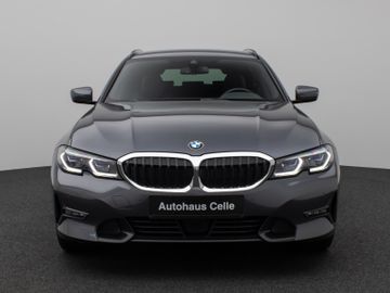 Fahrzeugabbildung BMW 320d Tour Sport Line AHK Standheizung LaserLicht