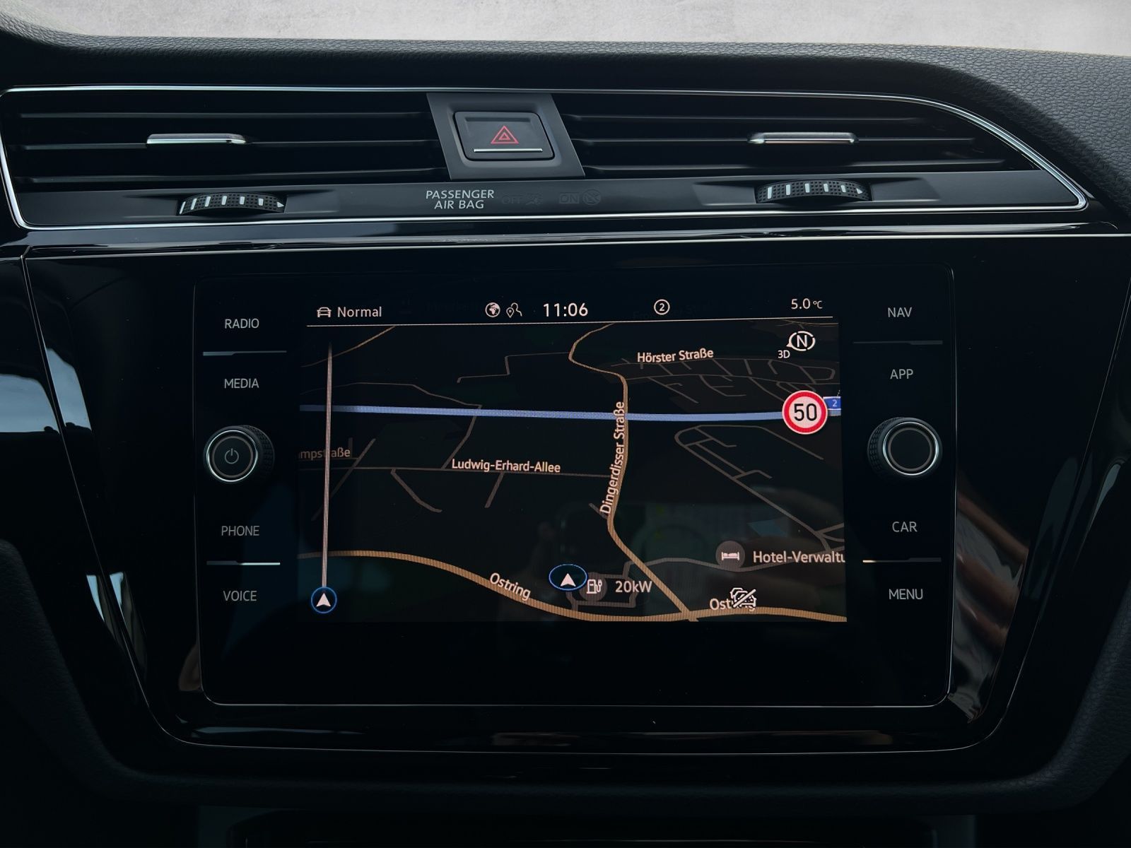 Touran R-Line 1.5 TSI DSG LED*ACC*DCC*Navi