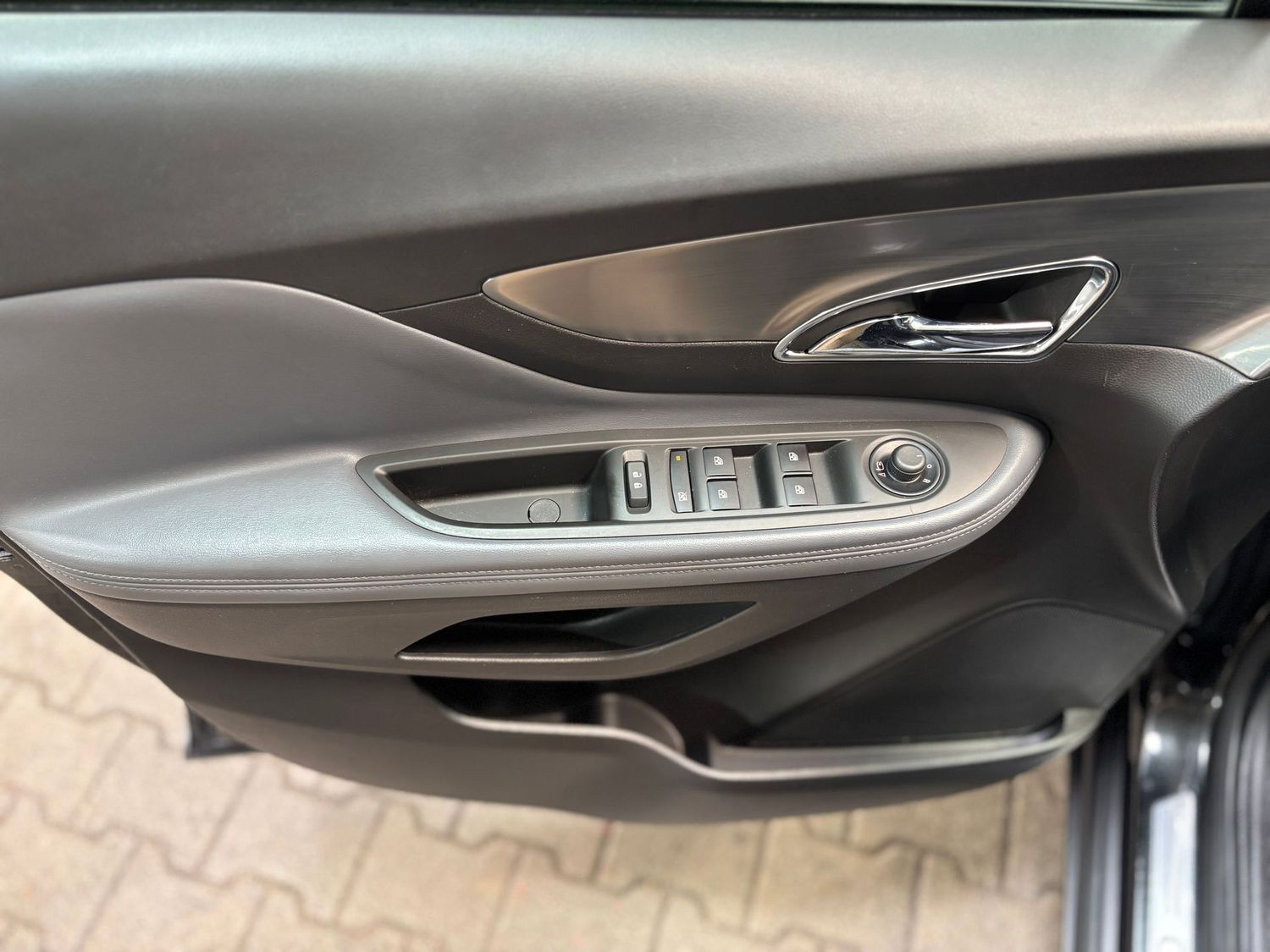 Fahrzeugabbildung Opel Mokka Innovation#Bi-Xe#Kamera#Navi#Tempomat