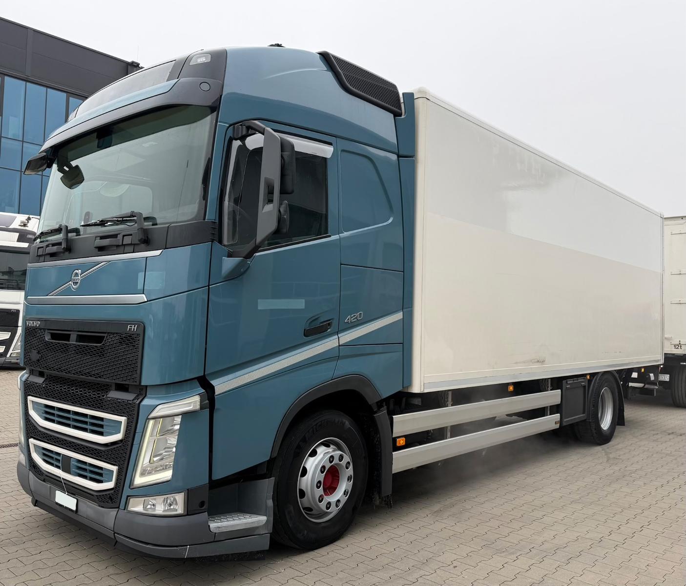 Volvo FH 420 4x2R,E6,doppelisolierter Koffer,1. Hand