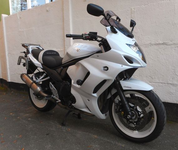 Suzuki GSX1250FA viel Zubehör