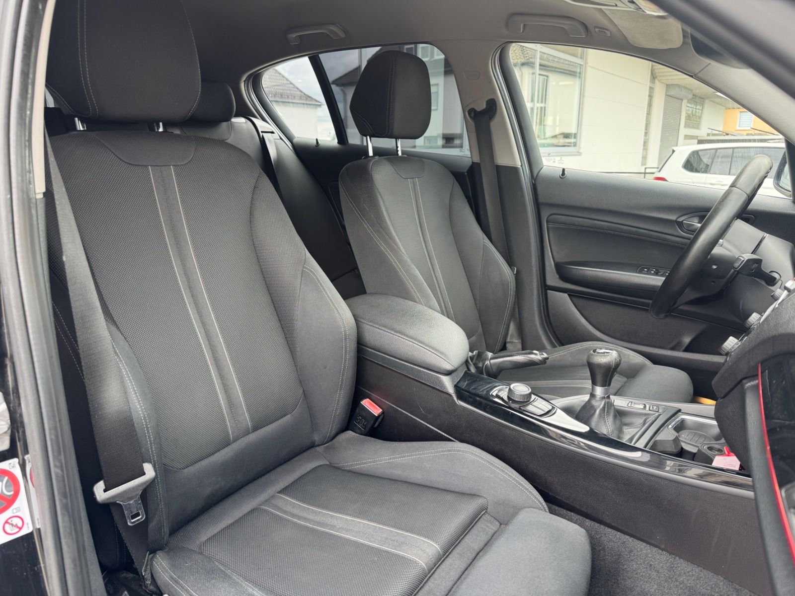 Fahrzeugabbildung BMW 116 i Sport Line 4200€ Netto EXPORT