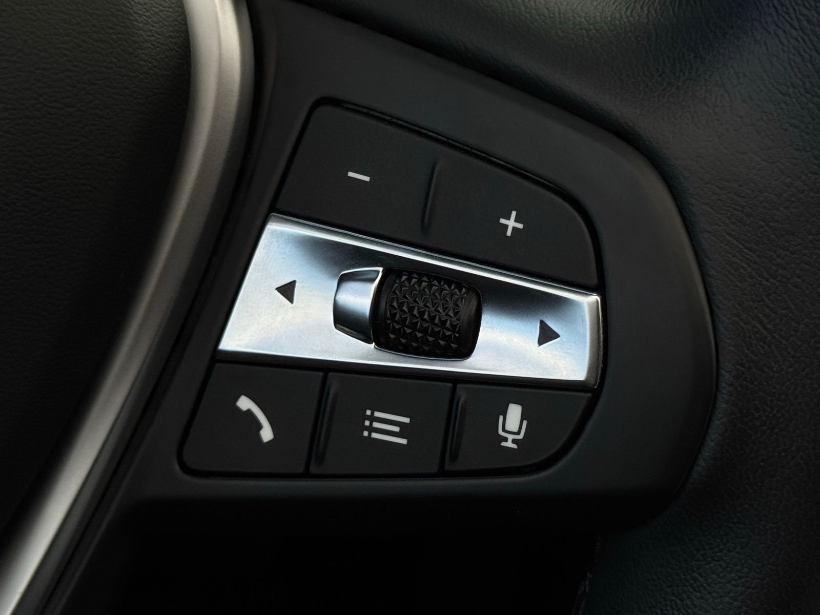 Fahrzeugabbildung BMW Z4 sDrive30i Steptr. Advantage Kamera Leder DAB