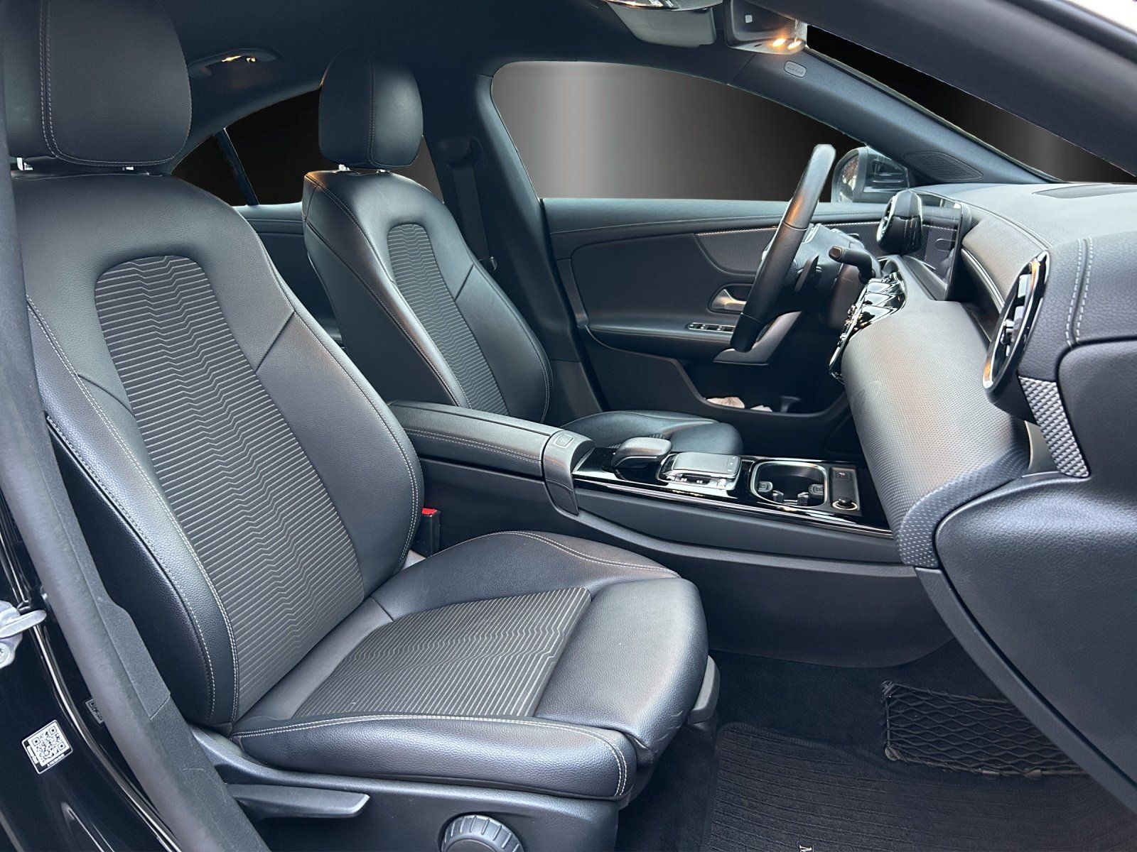 Fahrzeugabbildung Mercedes-Benz CLA 220 Progressive 4Matic/MBUX/LED/SHZ/
