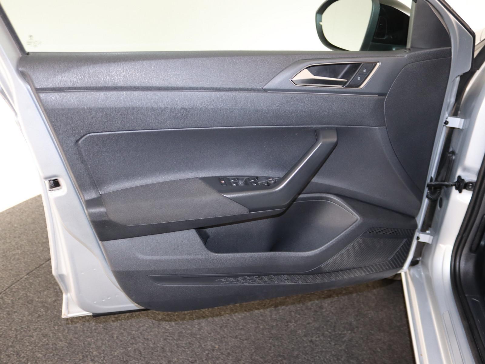 Volkswagen Taigo 1.0 TSI R-Line AHK MATRIX-LED ACC NAVI SHZ, миниатюра 15