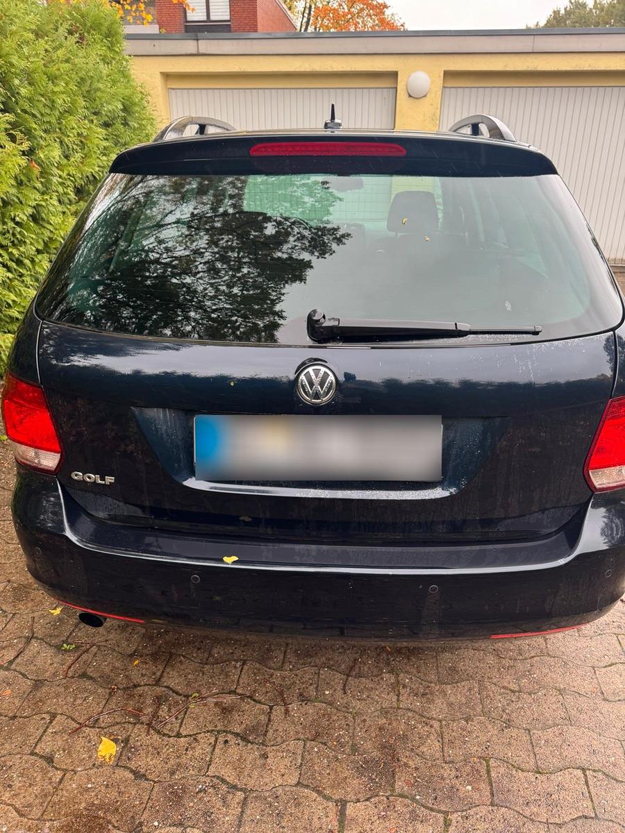 Volkswagen Golf 2012 — interior