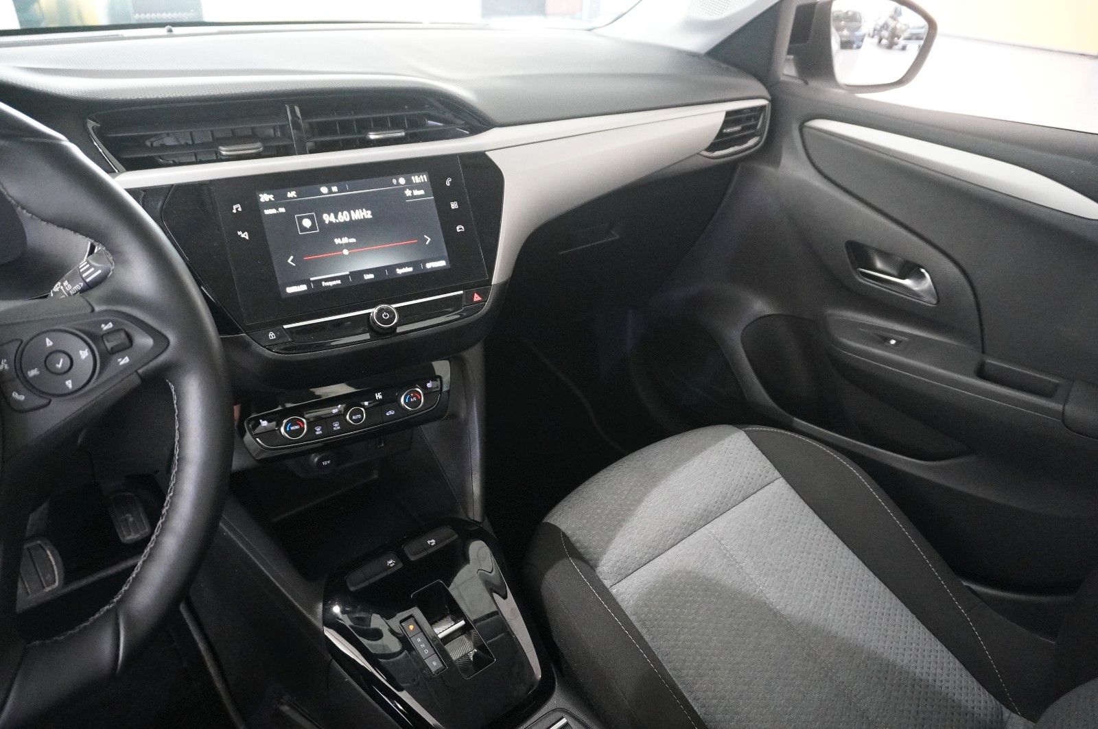 Fahrzeugabbildung Opel Corsa-e "FACELIFT" 3-PHASIG EDIT. NAVI/LED/DAB+