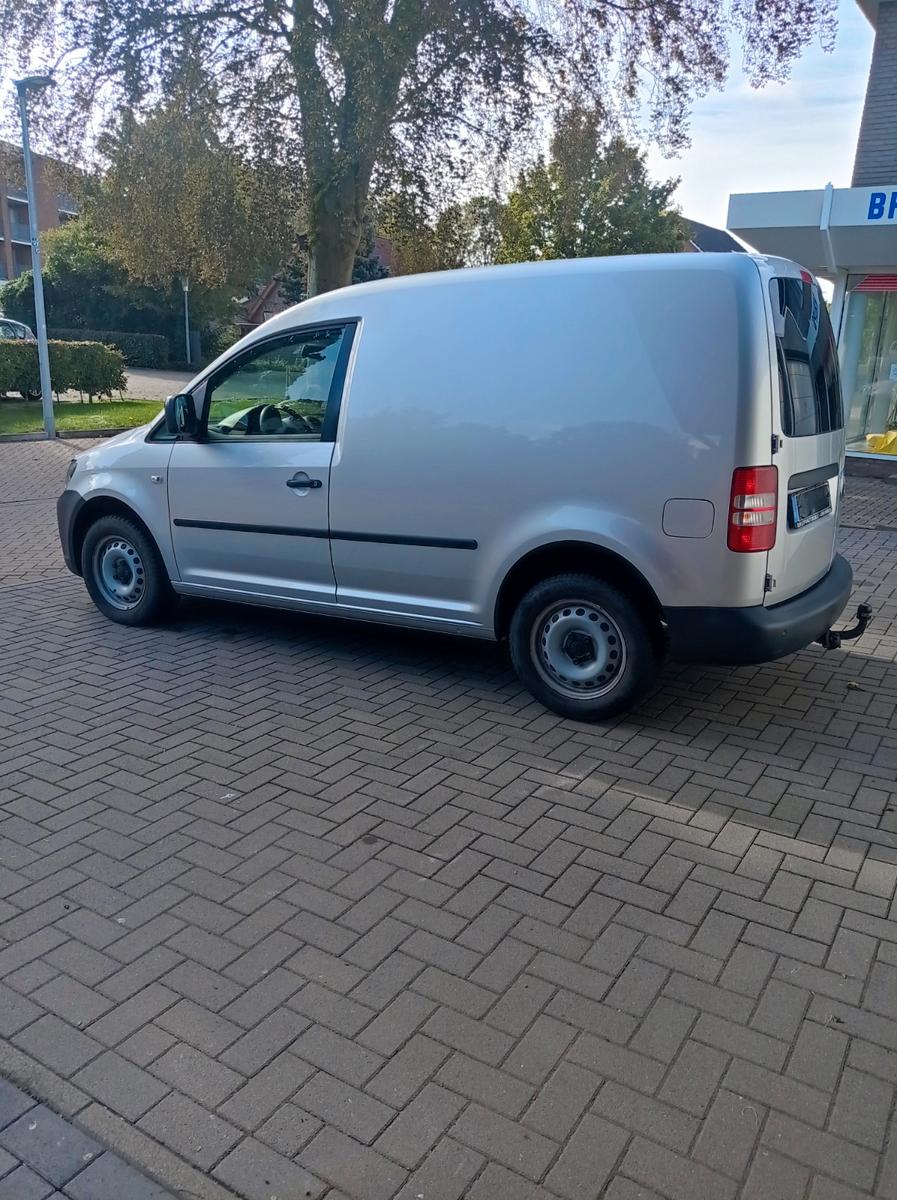 Volkswagen Caddy 1,6TDI 75kW Startline BlueMotion Start...