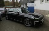 BMW 740 d xDrive M Sport / Schiebedach & Top
