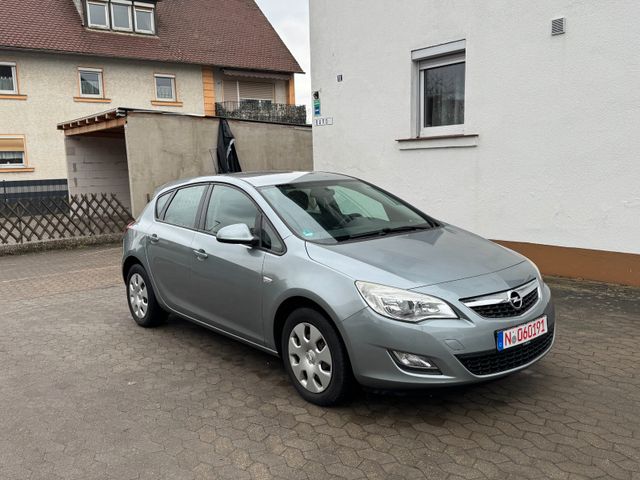 Opel Astra J Lim. 1,4 Turbo