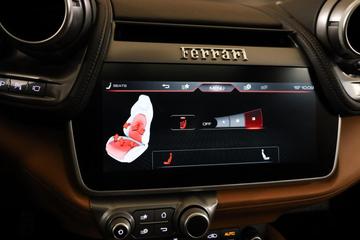 صورة مصغرة 21 لـ 2017 Ferrari GTC4LUSSO