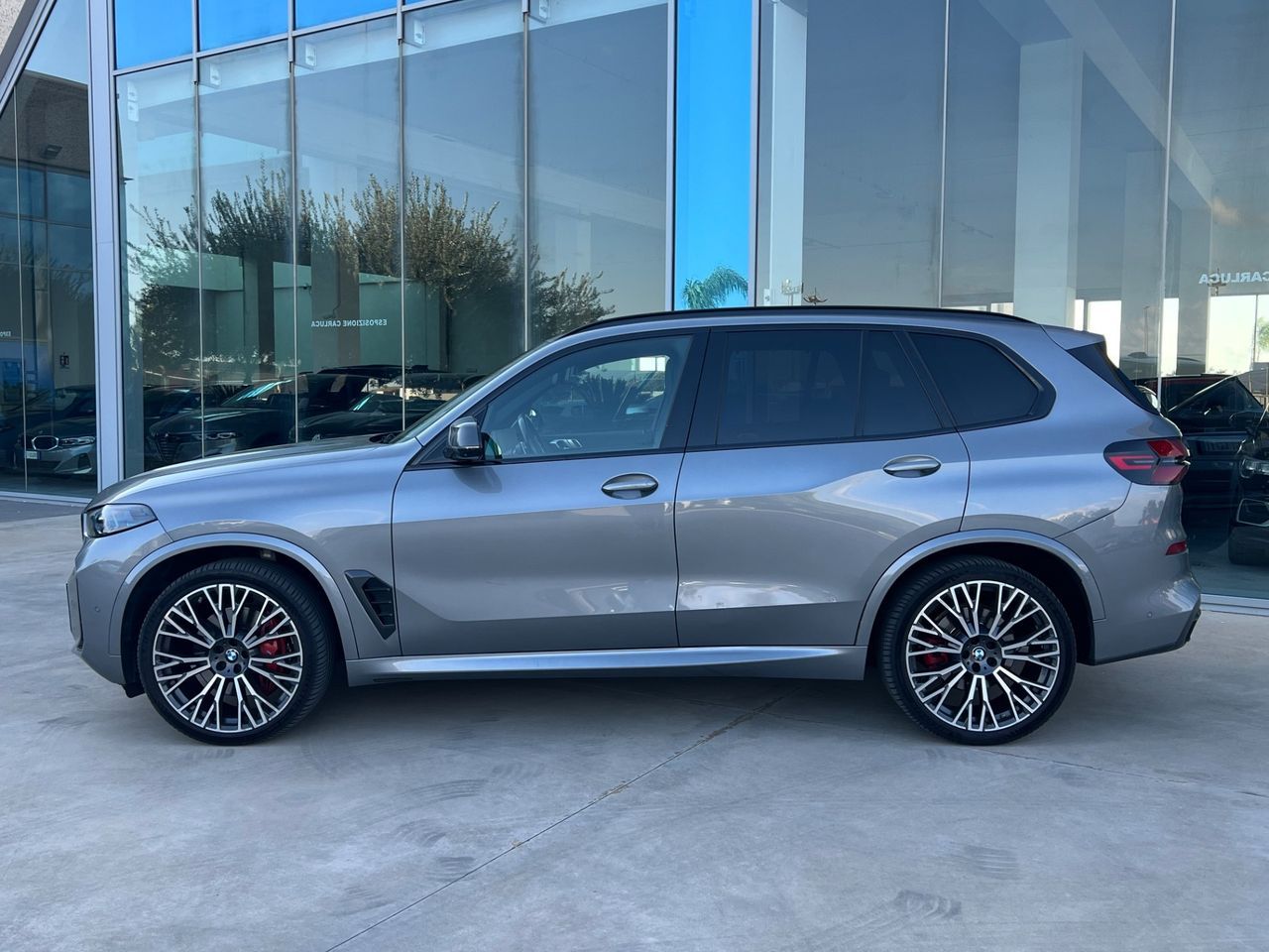 BMW X5 xdrive40d MSport auto - possibilità noleg imagem 2