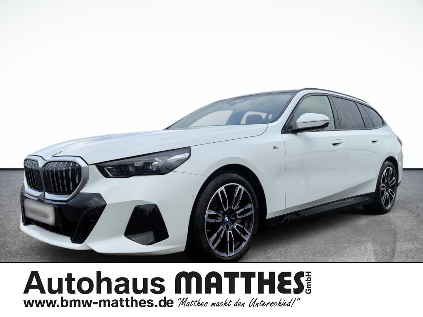 BMW 540 xDrive Touring M Sport Parkassistent-Paket P