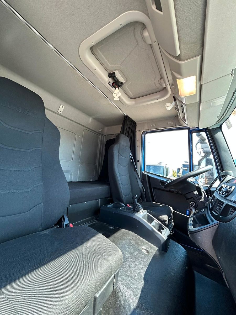 Fahrzeugabbildung Iveco EUROCARGO / 160-250,