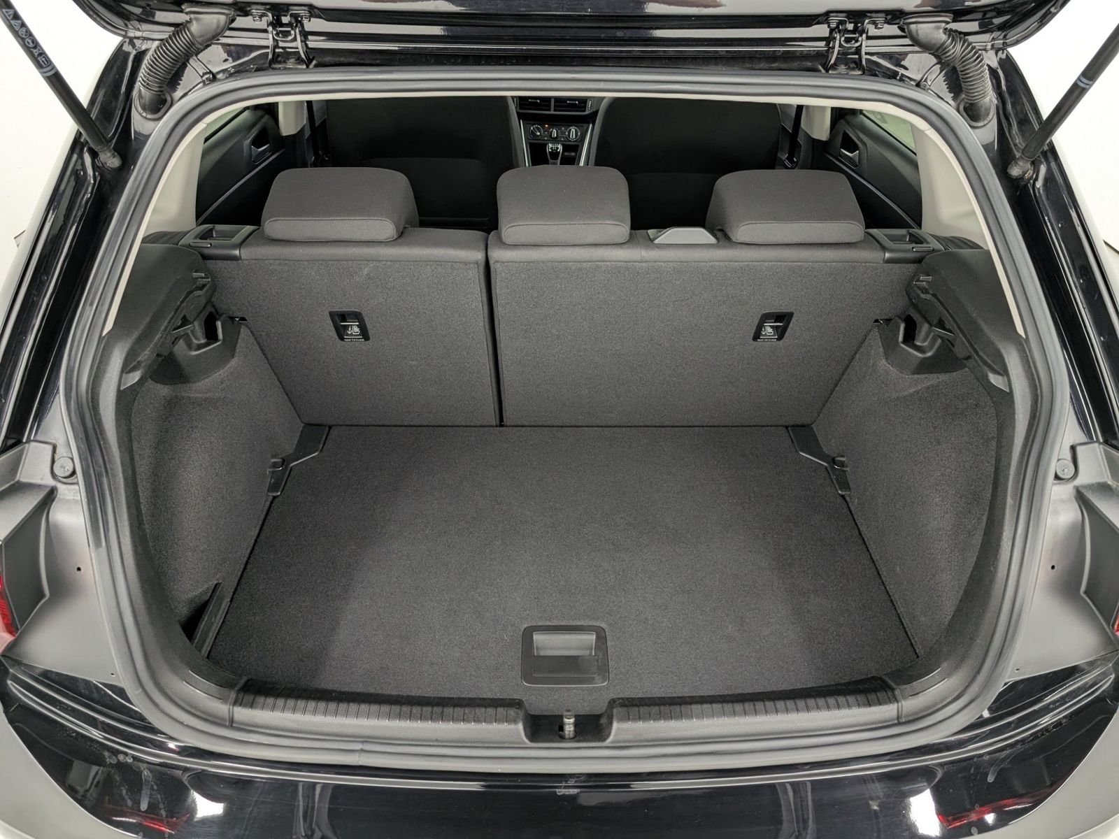VW Polo 1.0 Life Klimaanlage LED SHZ Allwetter – Bild 10