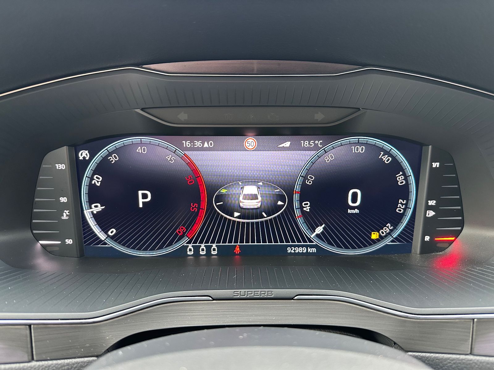 Fahrzeugabbildung SKODA Superb Combi 2.0 TDI DSG 4x4 Style NAV+LED+AHK