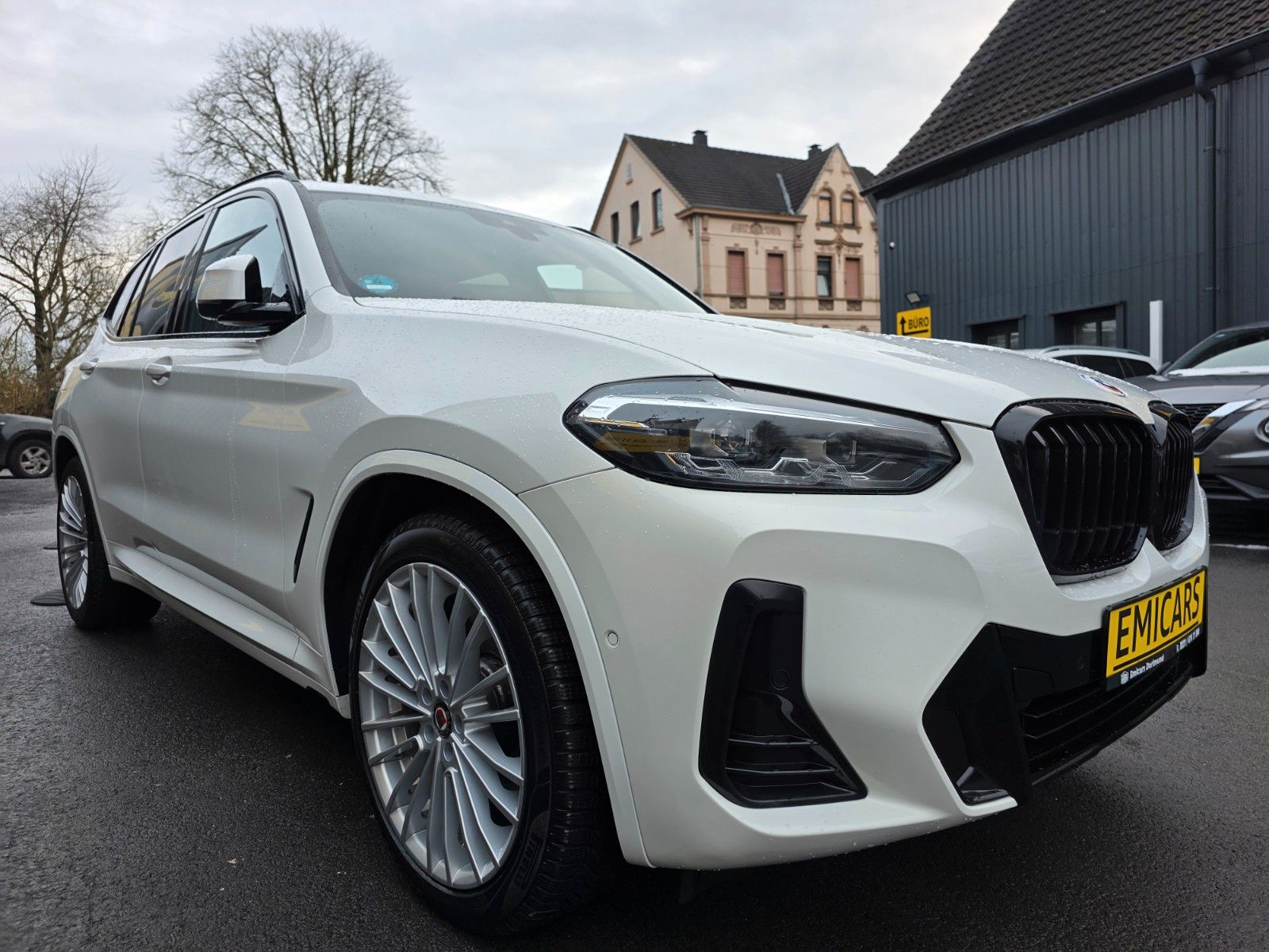 BMW XDRIVE 20 D PANO M PAKET WOCHENENDPREIS ! imagem 3