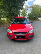 Ford Focus 1.6 Benziner /95PS/ Tüv 03/2027 - Ford Focus aus 2005: 2.0