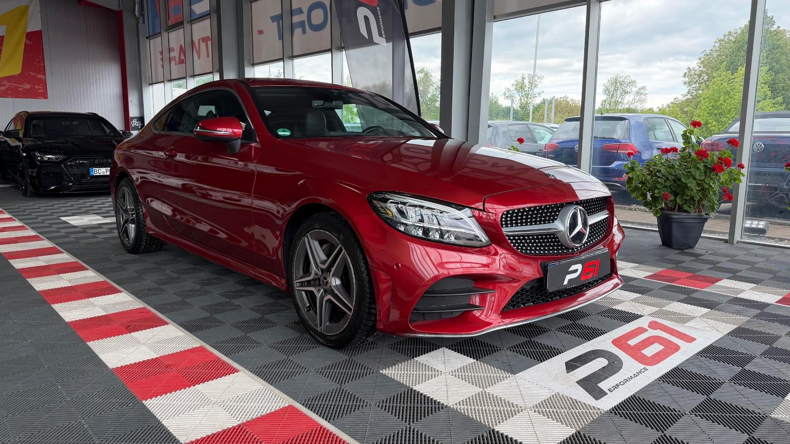 Mercedes-Benz C 180 Coupe / Kamera/ AMG Paket/