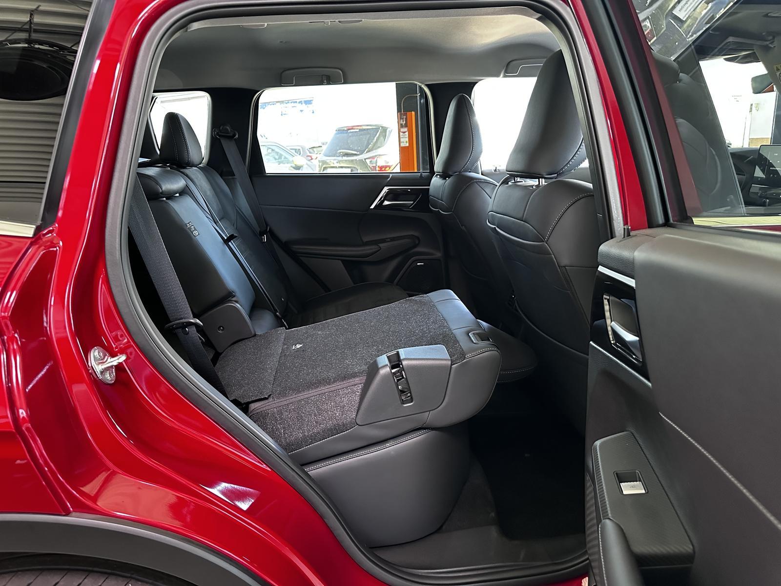 Mitsubishi Outlander 2.4 PHEV 100kW S-AWC Intro Edition Nav