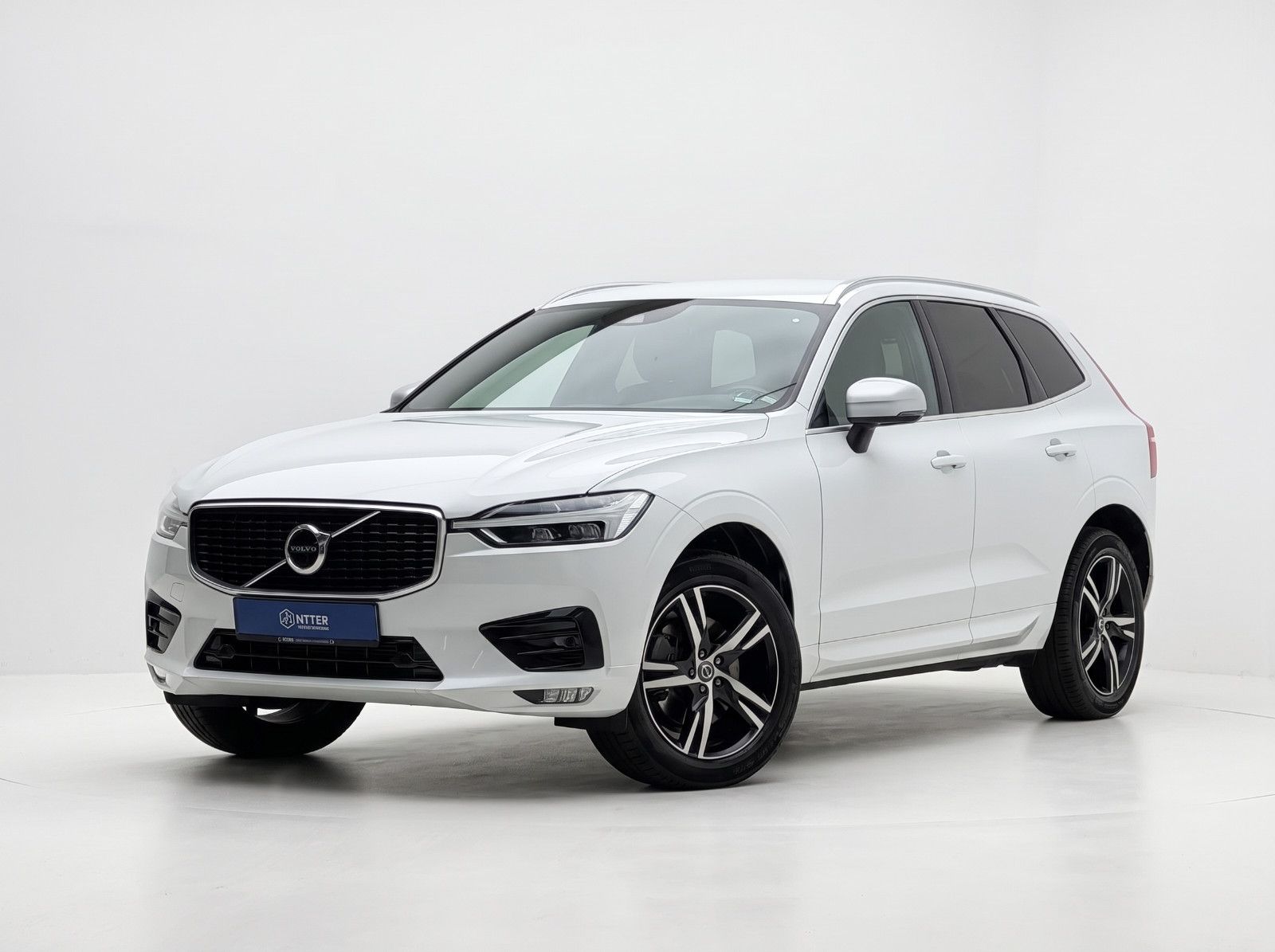 Gebrauchtwagen Volvo XC60 XC60 D5 AWD R-Design AHK 3D-NAVI Intel Sport in Dülmen