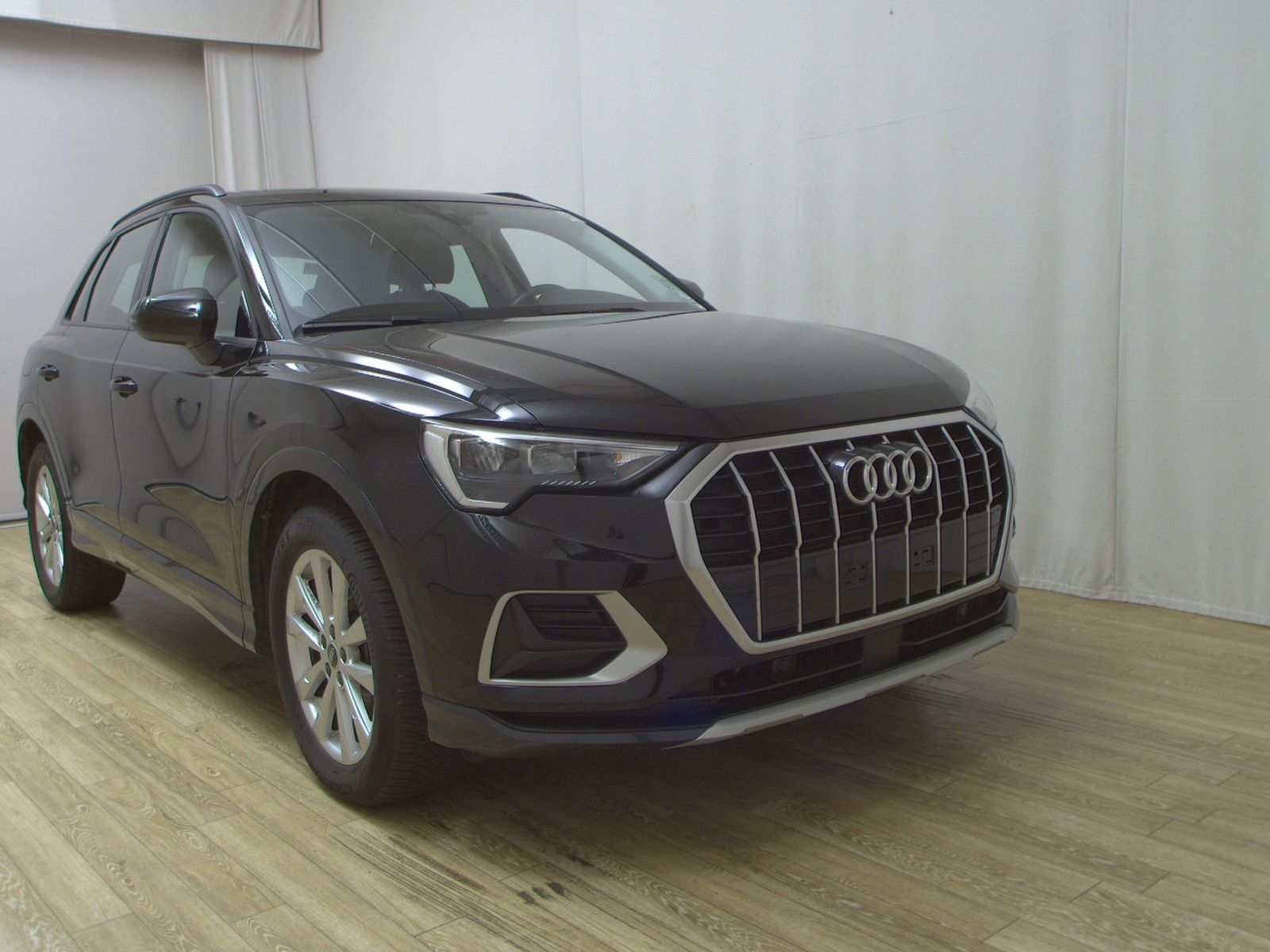 Audi Q3 35 TDI advanced Leder Navi LED vc ACC Sound imagem 3