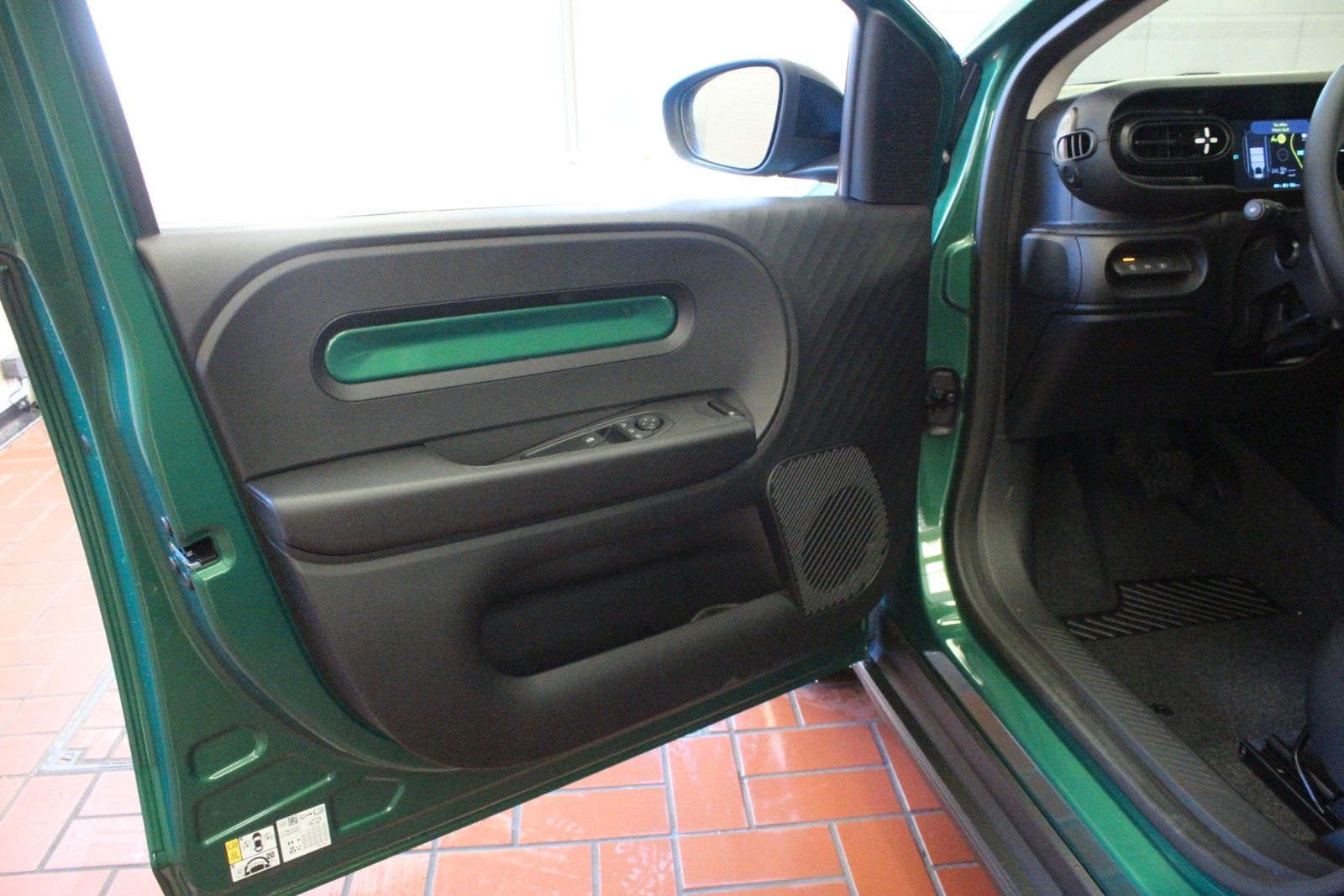 Fahrzeugabbildung Renault Twingo E-Tech 80 Urban Range *Vollausstattung*