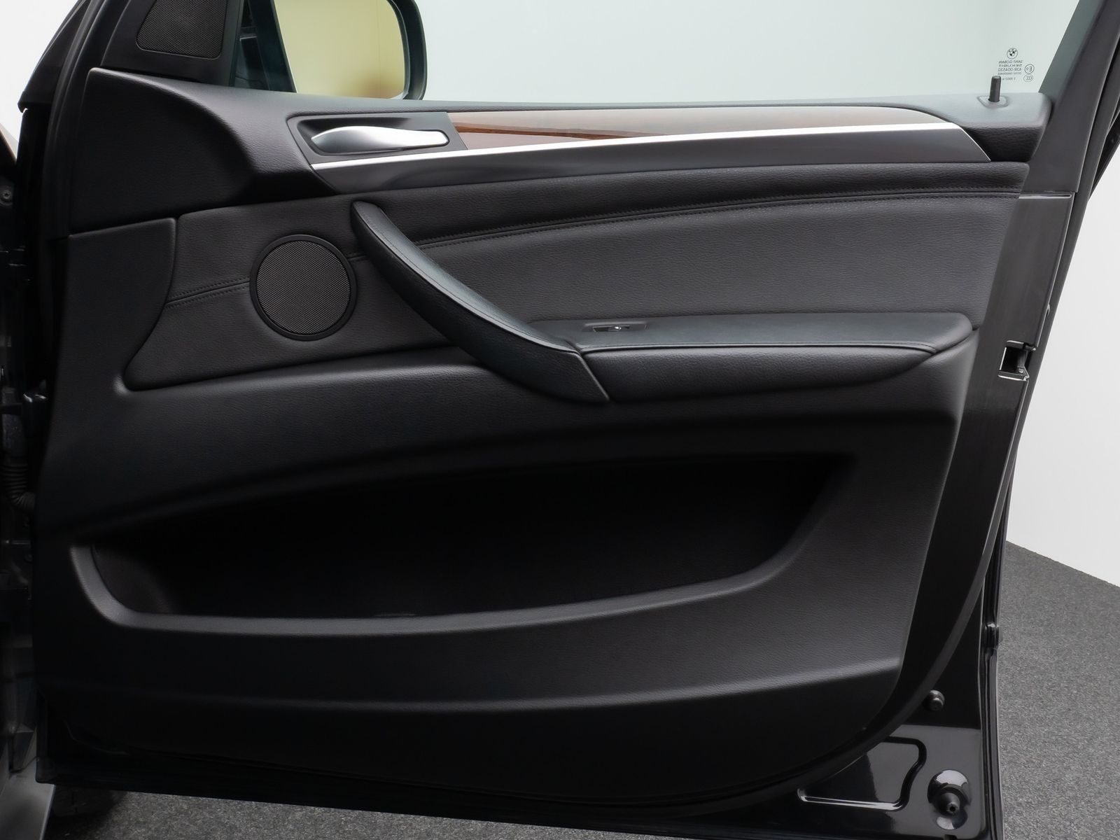 Fahrzeugabbildung BMW X5 xD40d  Sport Panorama Kamera HUD HiFi SoftCL