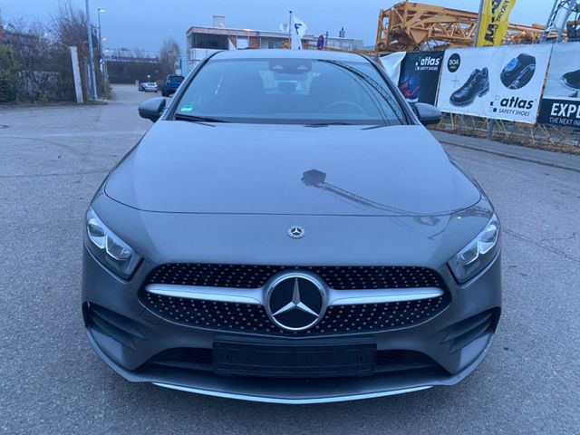 Mercedes-Benz A 220 AMG Line,Kam,Head Up Disp,Ambiente,PDC,LED