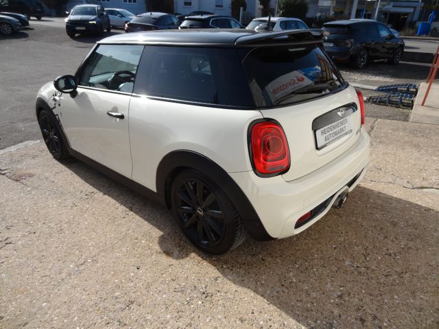Fahrzeugabbildung MINI Cooper S/Pano/Leder/Navi/SitzH/H&K/JWC/