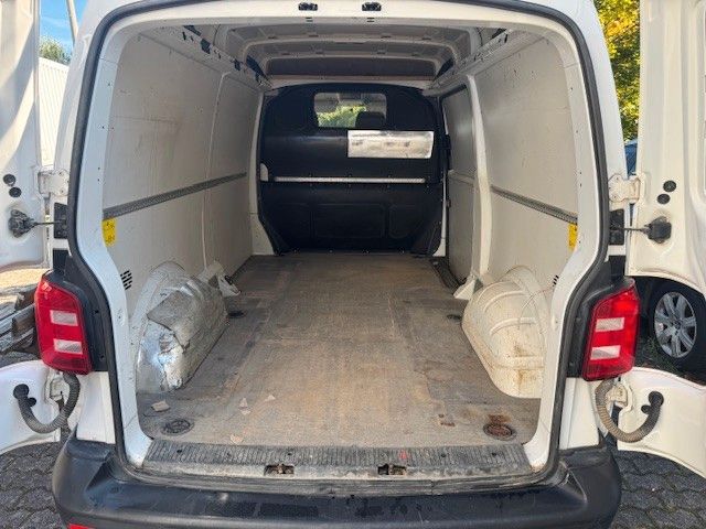 Fahrzeugabbildung Volkswagen T6 Transporter Kasten-Kombi Mittelhochdach