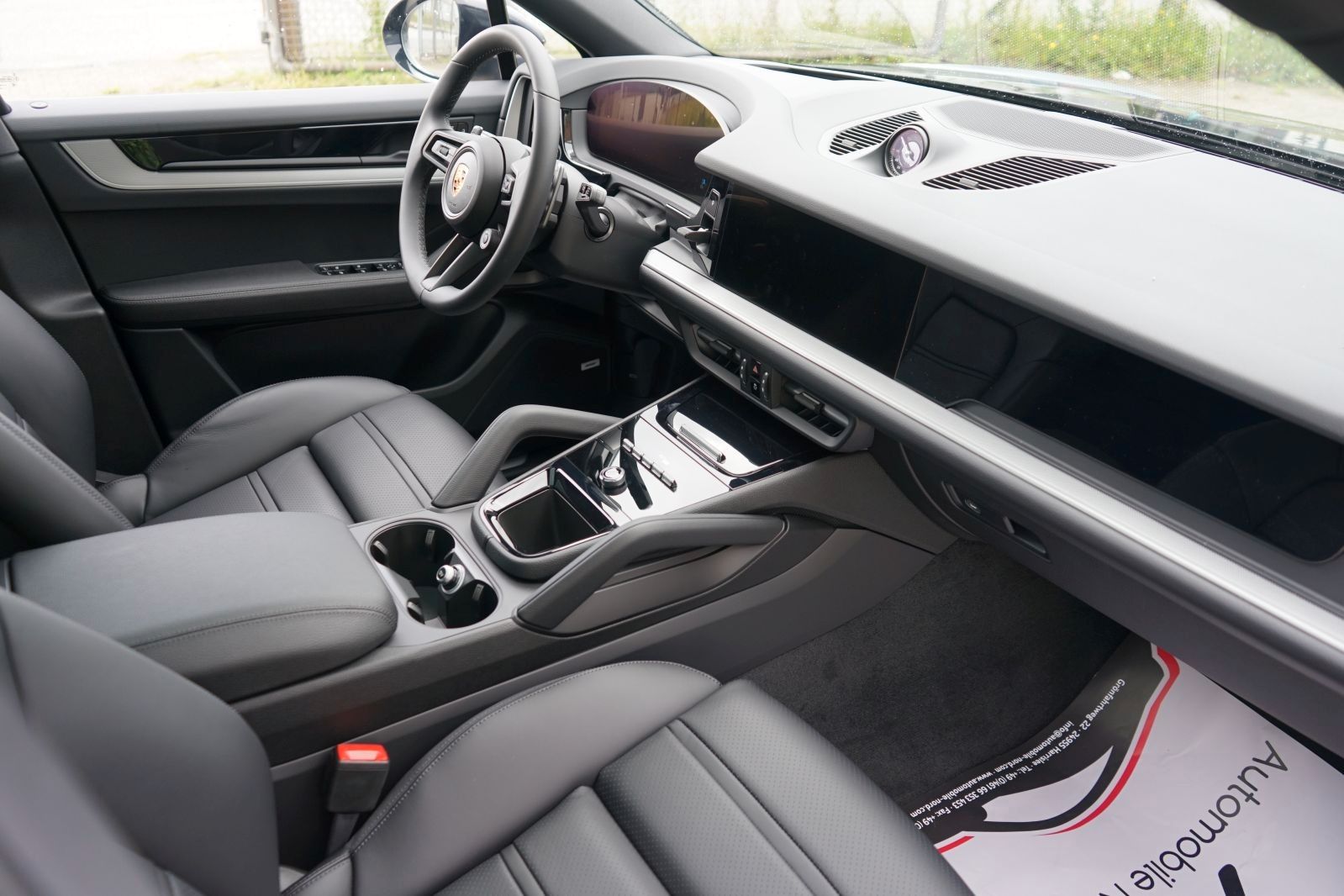 Fahrzeugabbildung Porsche Cayenne Coupe*Pano*Head Up*360 Kamera*HD Matrix