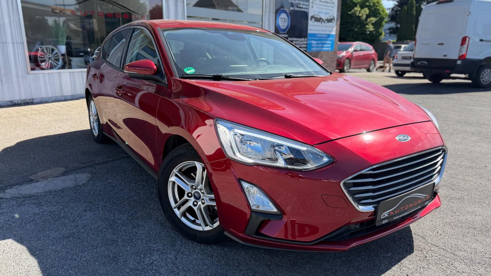 Ford Focus Lim. Cool & Connect Titanium*1.HD*Top Fhz